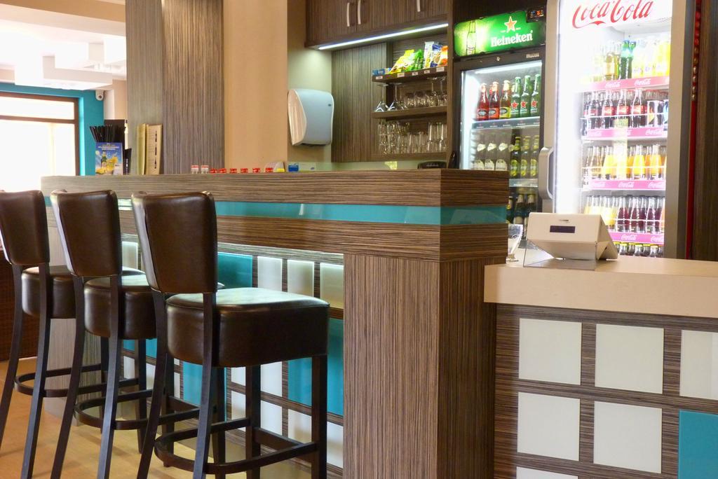 Parton Hotel & Bowling Tiszakécske 외부 사진