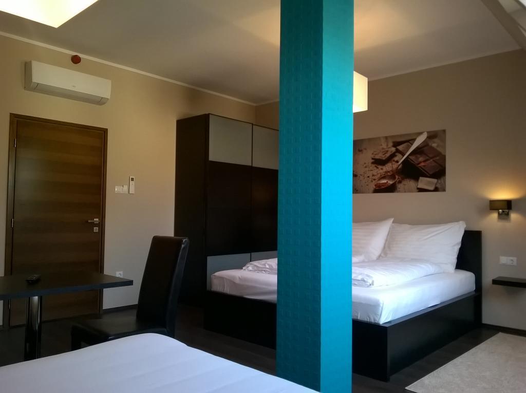 Parton Hotel & Bowling Tiszakécske 객실 사진