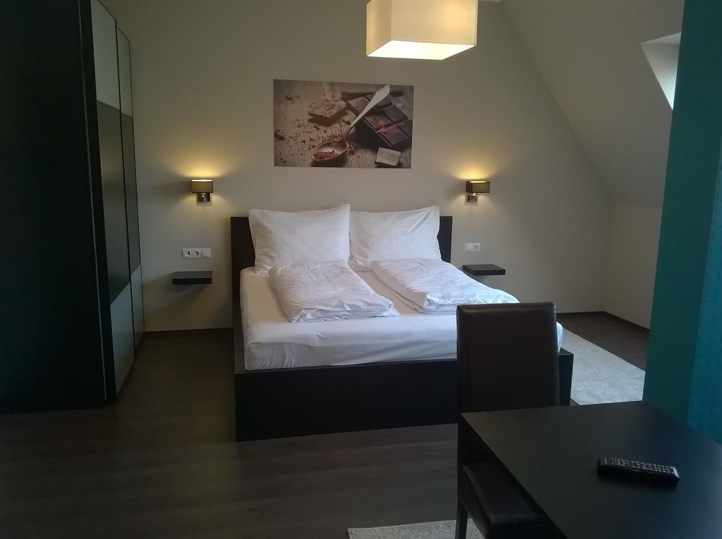 Parton Hotel & Bowling Tiszakécske 객실 사진