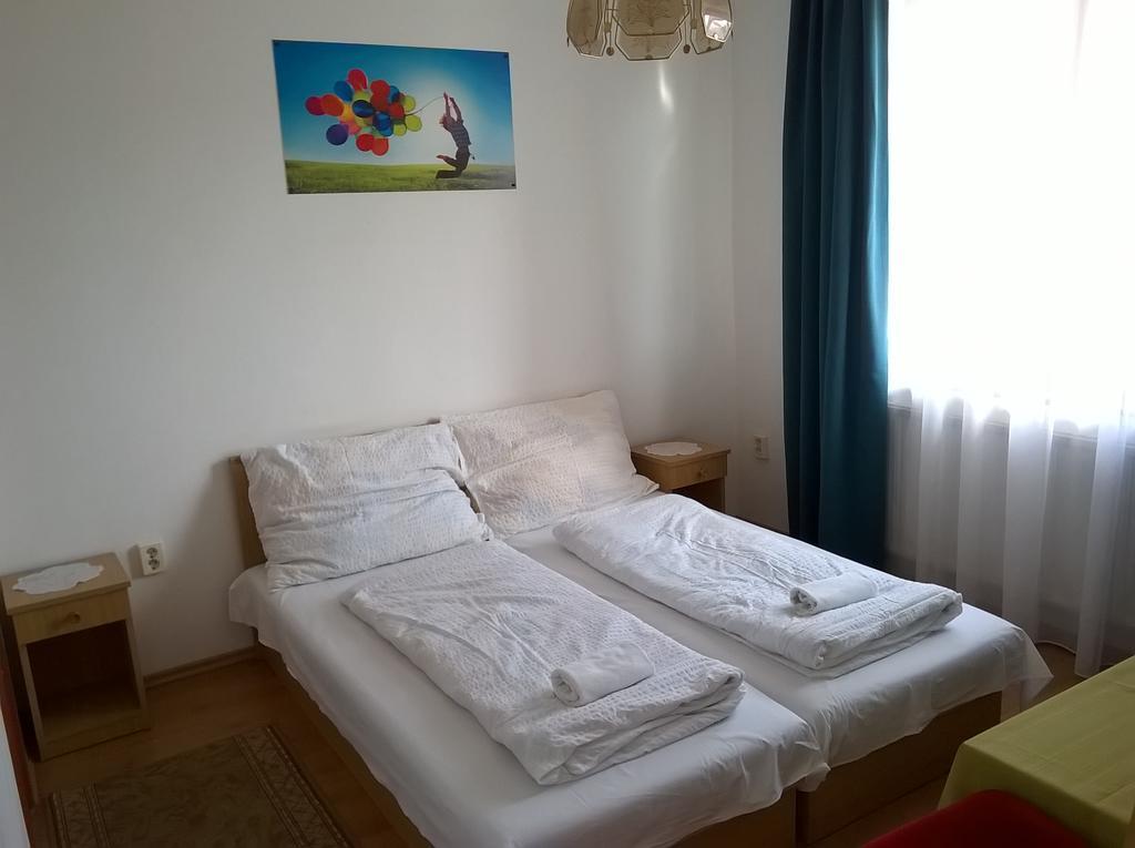 Parton Hotel & Bowling Tiszakécske 객실 사진